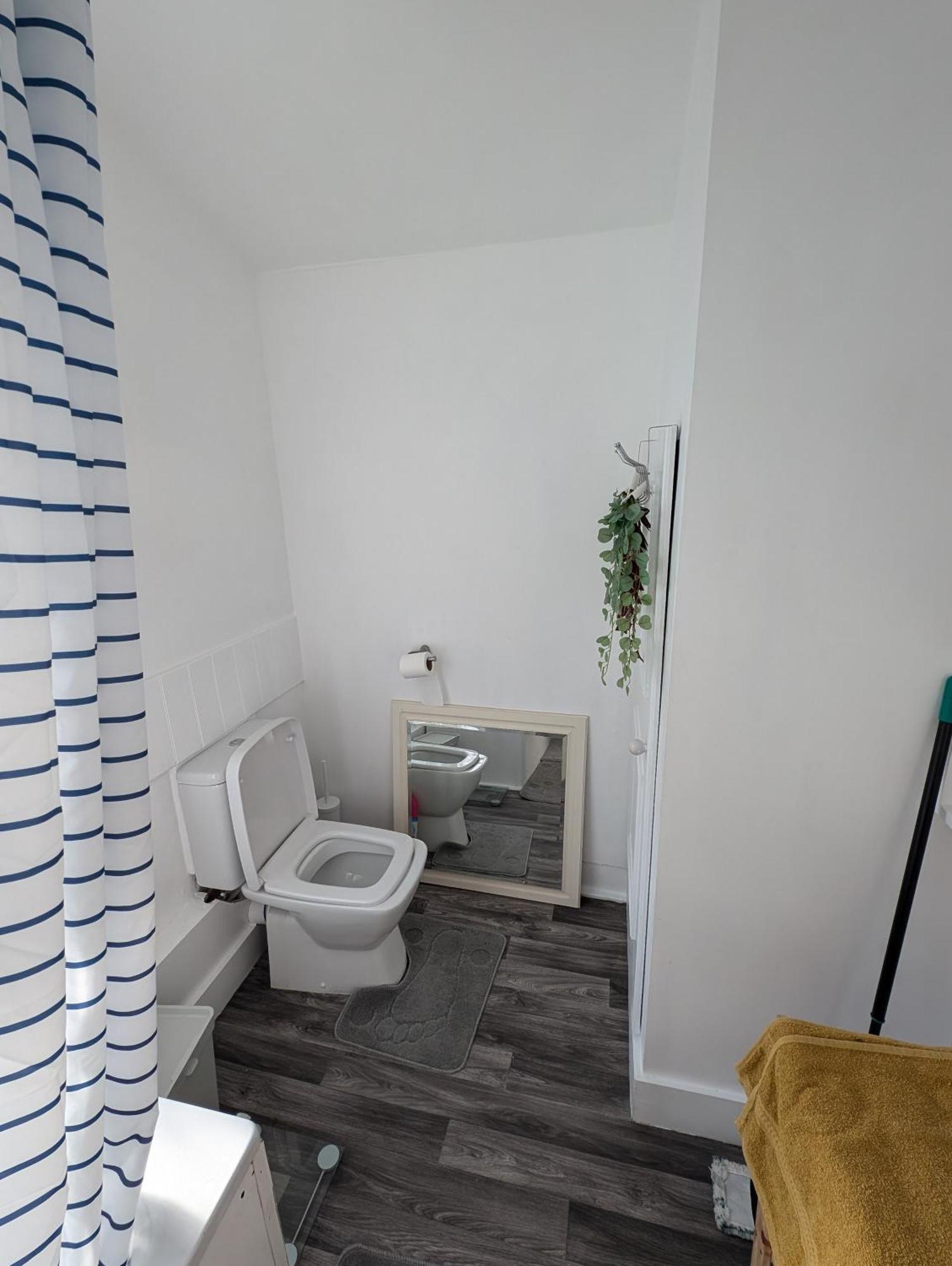 Jacob Lodge Саттон Экстерьер фото